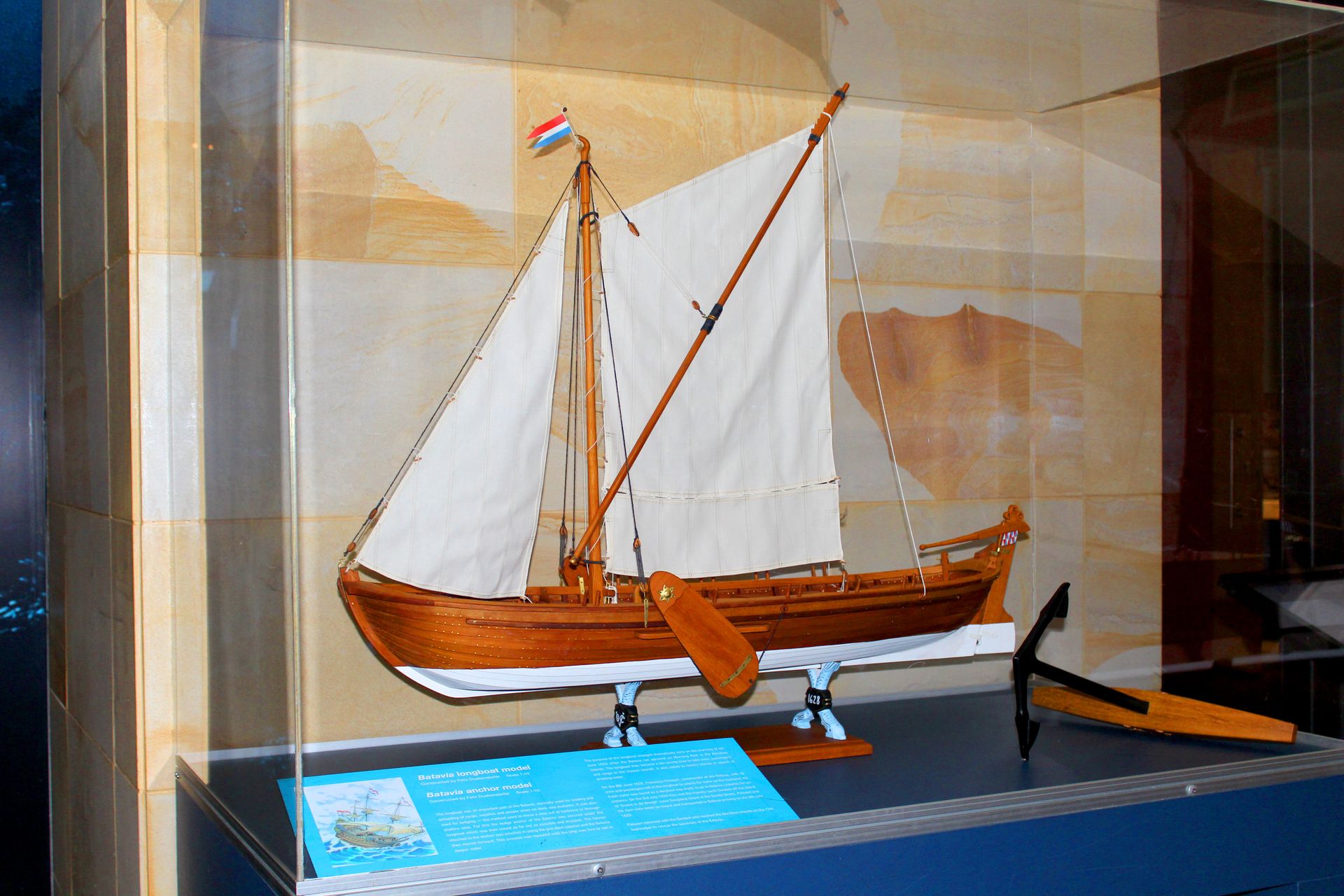 Batavia Longboat Model