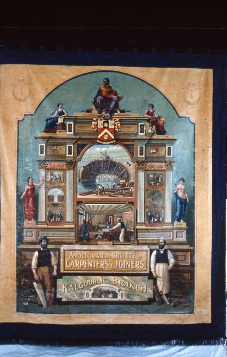 Banner Front