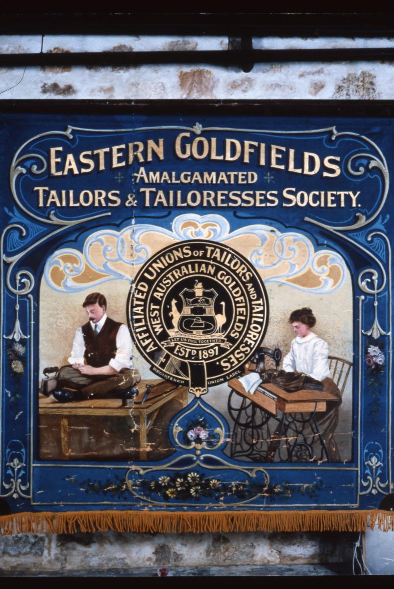Banner Front
